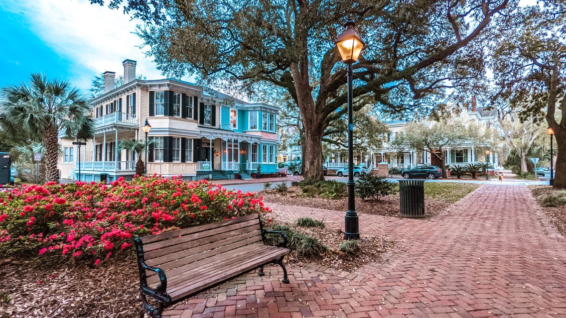 downtown savannah park bench